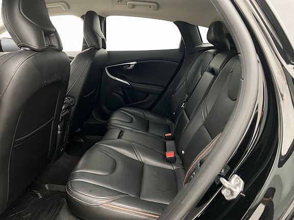 Volvo V40 Cross Country 26 of 30