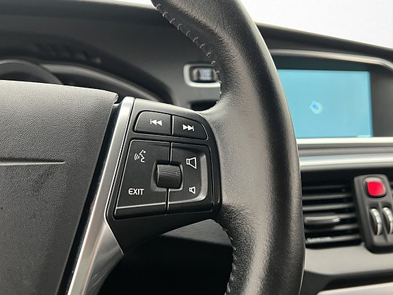 Volvo V40 Cross Country 17 of 30