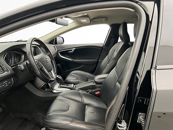 Volvo V40 Cross Country 11 of 30