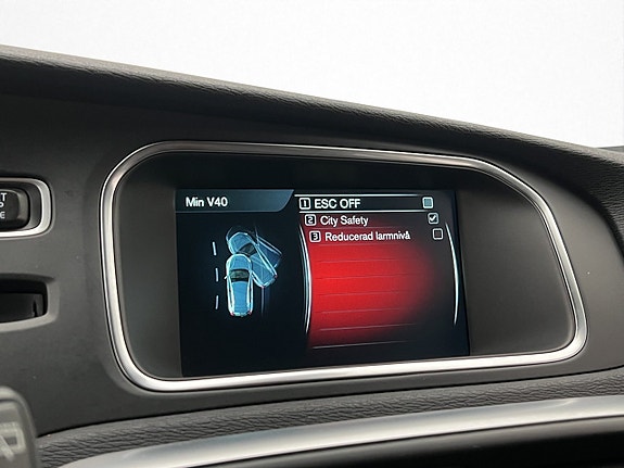 Volvo V40 Cross Country 21 of 30