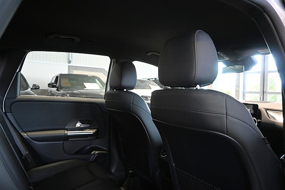 Mercedes-Benz B250 e 12 of 27