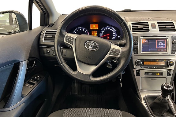 Toyota Avensis 11 of 22