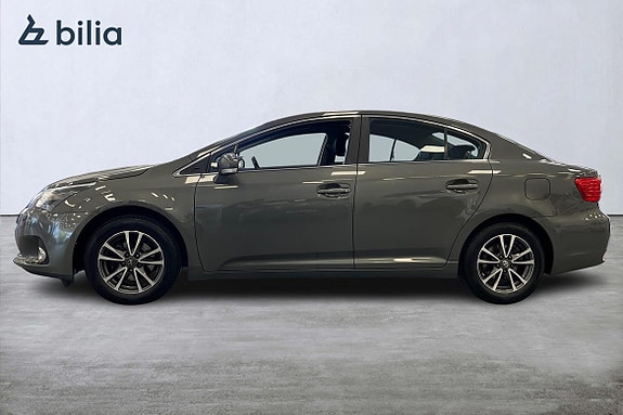 Toyota Avensis 3 of 22