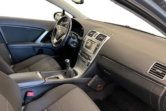 Toyota Avensis 7 of 22