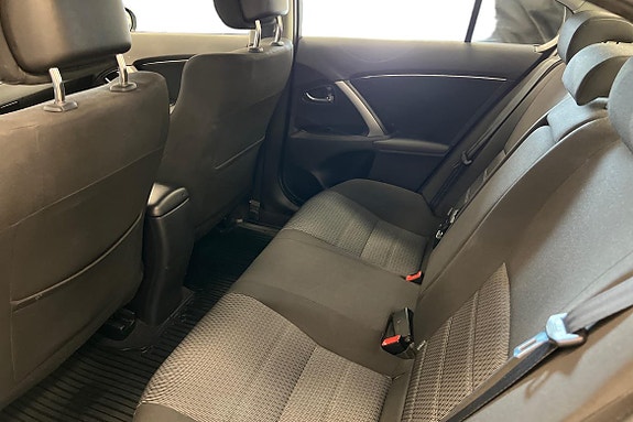 Toyota Avensis 13 of 22