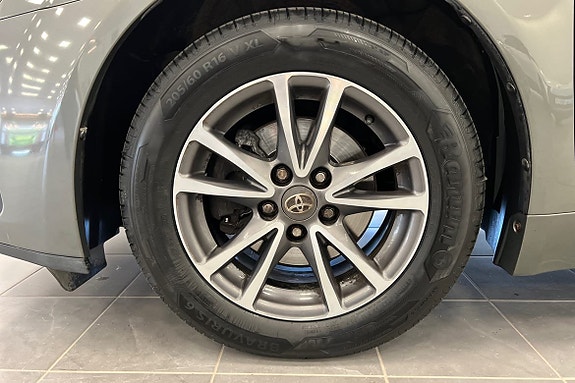 Toyota Avensis 17 of 22