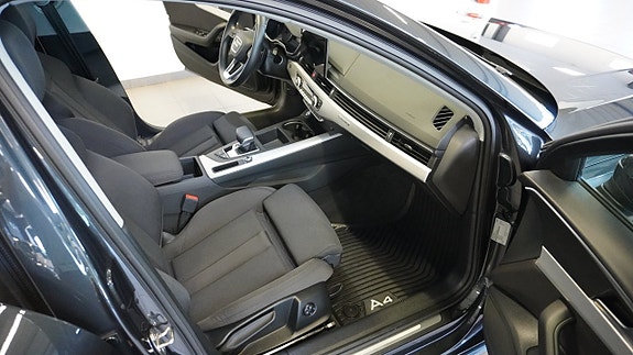 Audi A4 12 of 24
