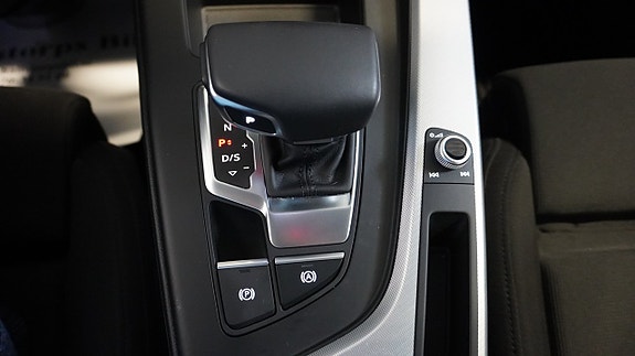 Audi A4 16 of 24