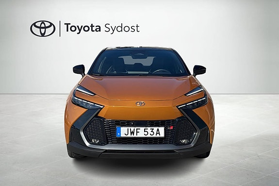 Toyota C-HR 6 of 21