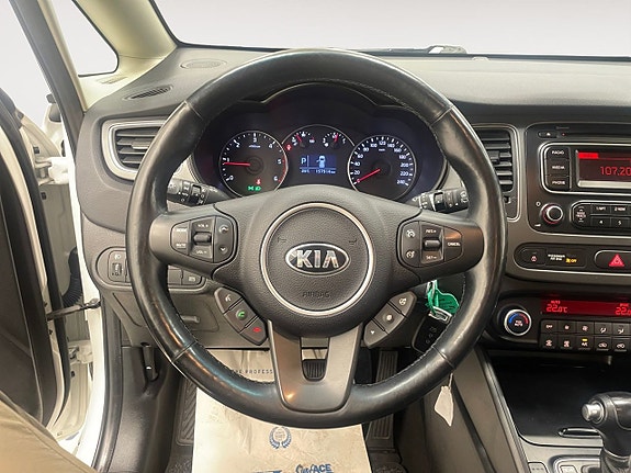 Kia Carens 13 of 20