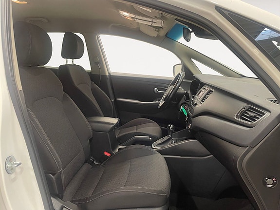 Kia Carens 15 of 20