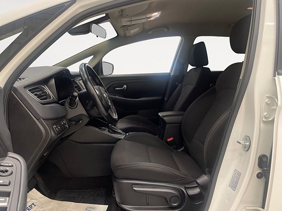 Kia Carens 9 of 20