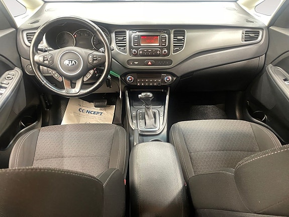 Kia Carens 10 of 20
