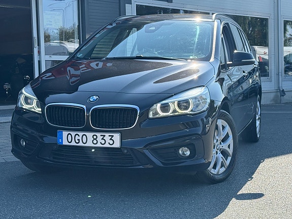 BMW 218i 2 of 17