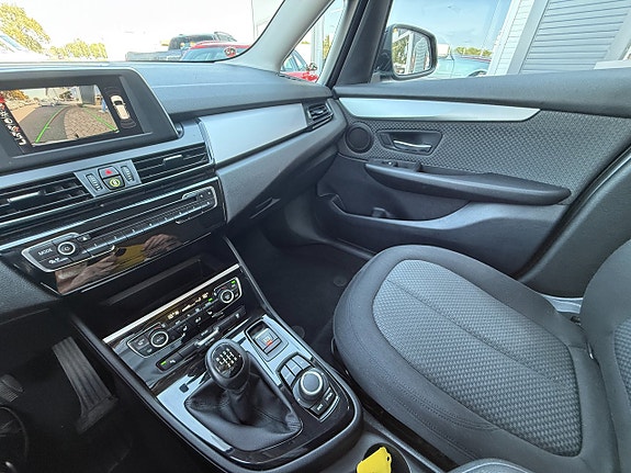 BMW 218i 17 of 17