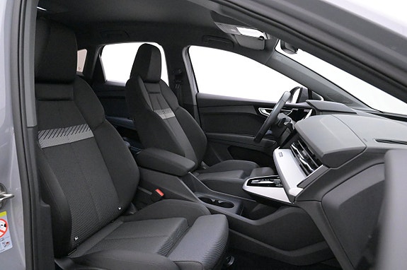 Audi Q4 e-tron 12 of 27