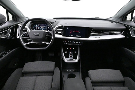 Audi Q4 e-tron 6 of 27