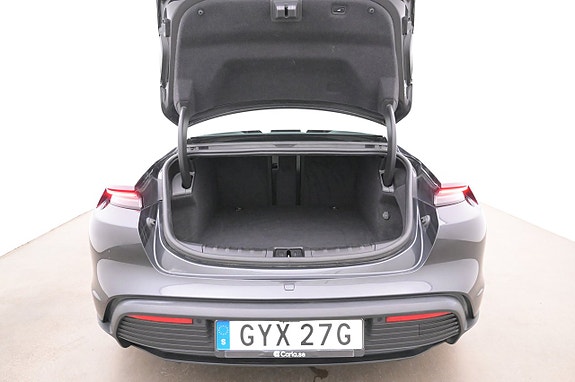 Porsche Taycan 23 of 27