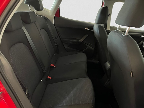 Seat Arona 12 of 16