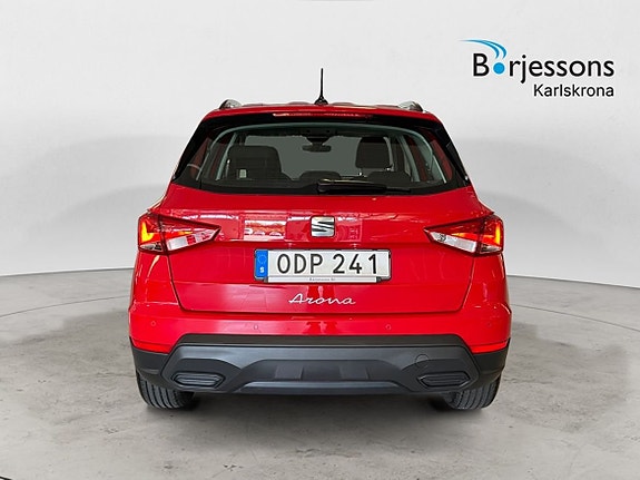 Seat Arona 4 of 16