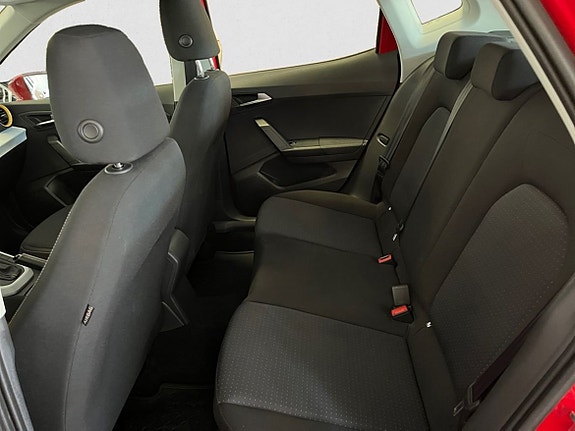 Seat Arona 11 of 16