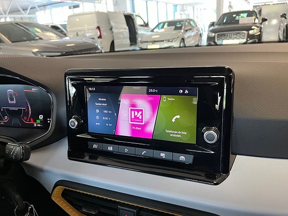 Seat Arona 14 of 16