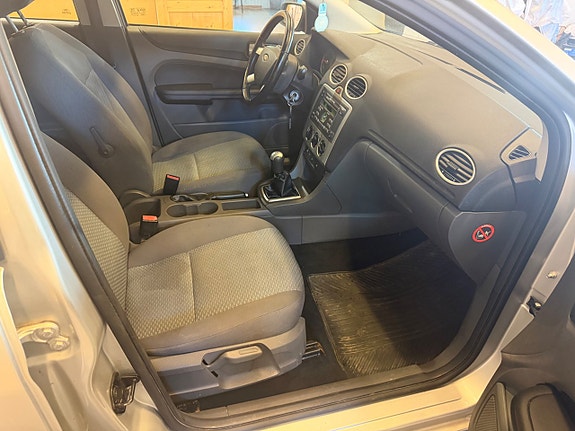 Ford Focus 7 of 11