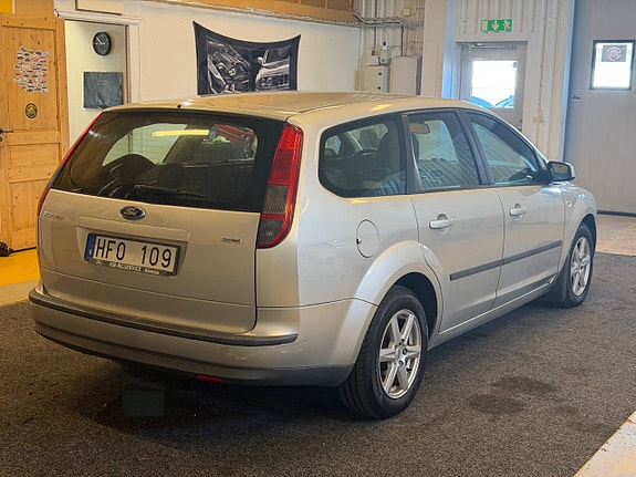 Ford Focus 5 of 11