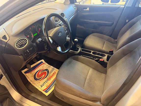Ford Focus 9 of 11