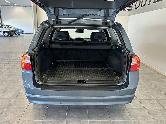 Volvo V70 6 of 18