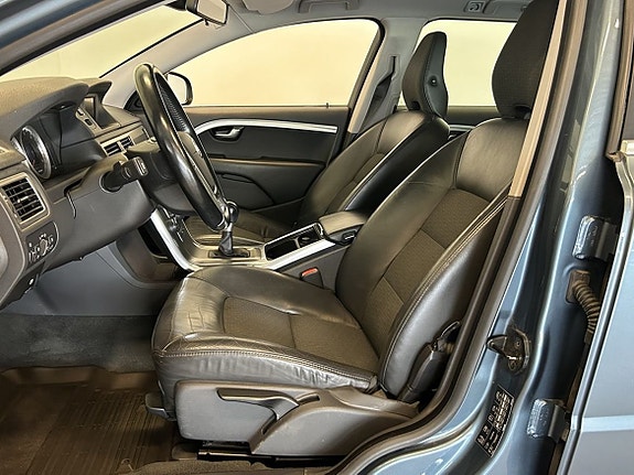 Volvo V70 7 of 18