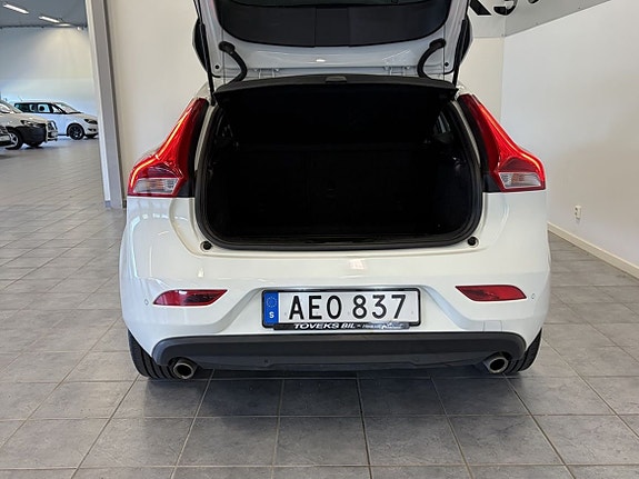 Volvo V40 5 of 14
