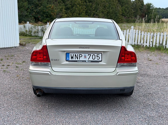 Volvo S60 5 of 8
