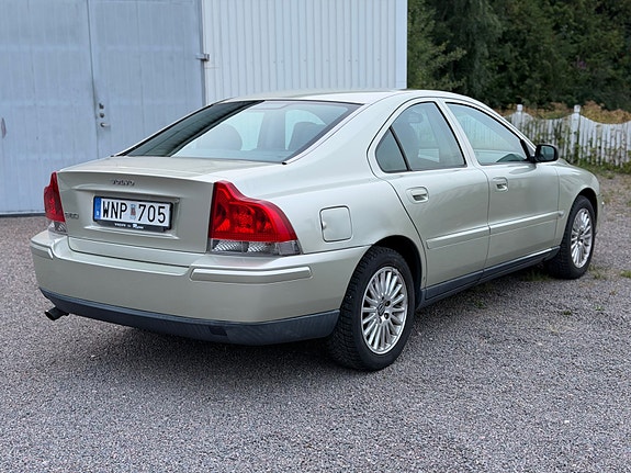 Volvo S60 4 of 8