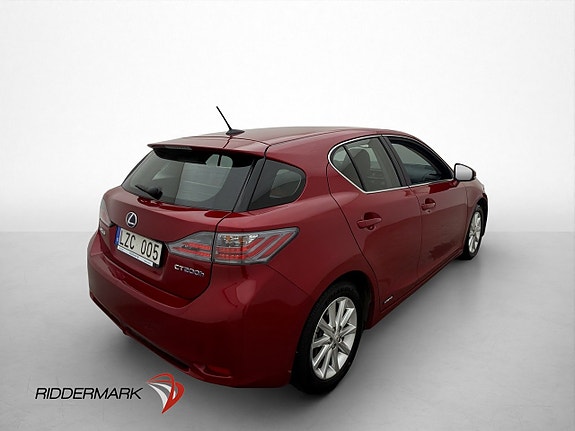 Lexus CT200h 8 of 30
