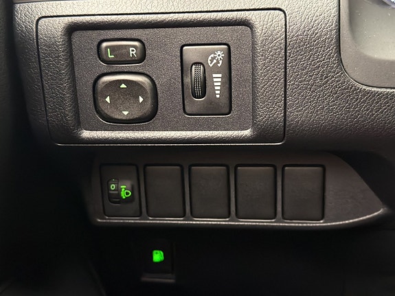 Lexus CT200h 15 of 30