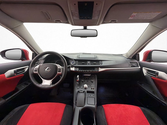 Lexus CT200h 12 of 30