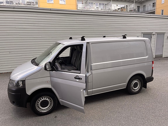 Volkswagen Transporter 9 of 15