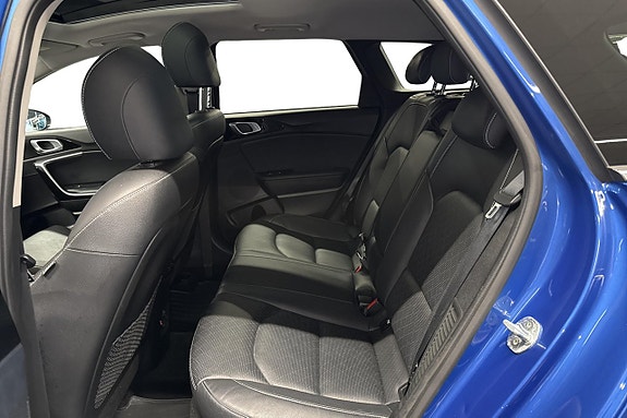 Kia Ceed 10 of 13