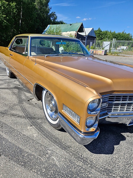 Cadillac Coupé DeVille 7 of 14