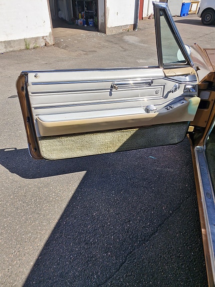 Cadillac Coupé DeVille 12 of 14
