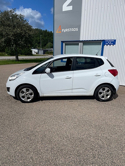 Kia Venga 2 of 7
