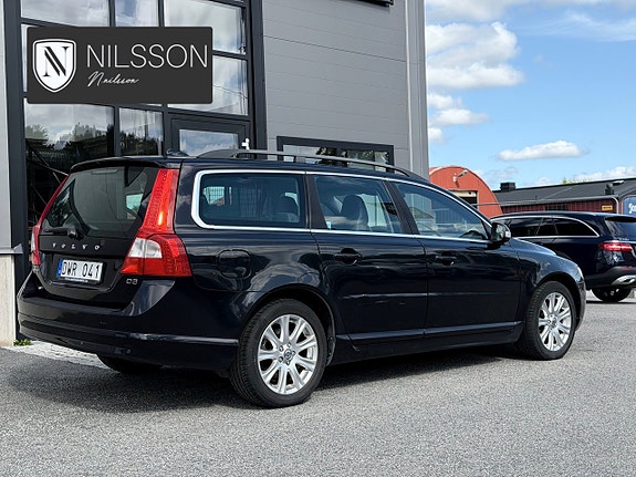 Volvo V70 13 of 30