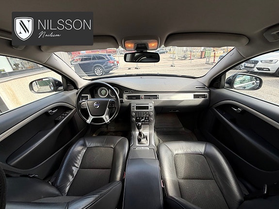 Volvo V70 26 of 30