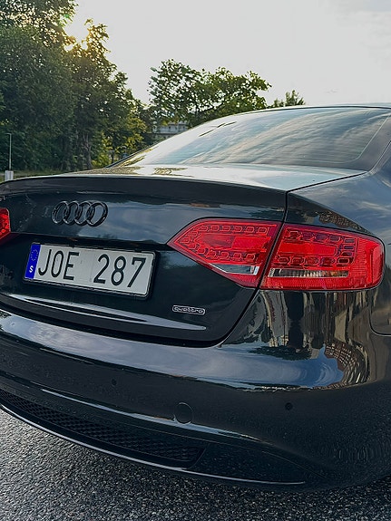 Audi A4 7 of 24