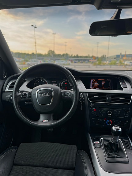 Audi A4 12 of 24