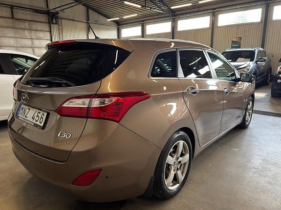 Hyundai i30 6 of 15