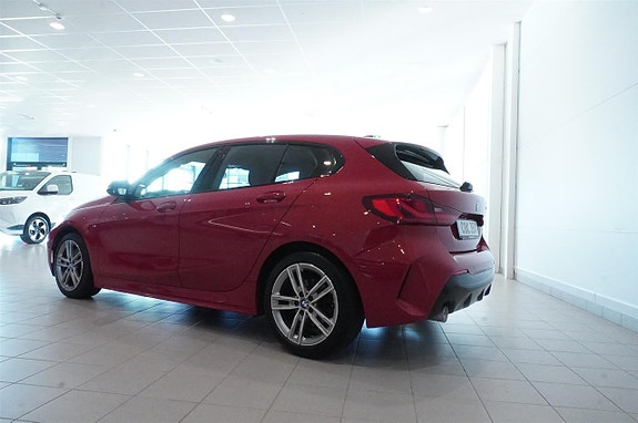 BMW 118i 3 of 14