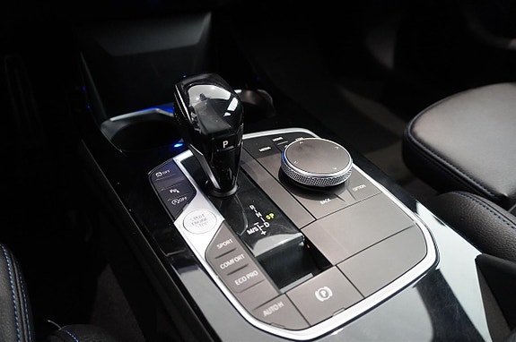 BMW 118i 7 of 14