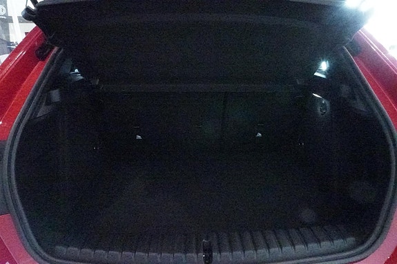 BMW 118i 13 of 14